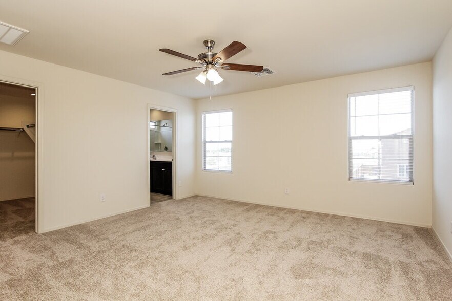 Building Photo - 5012 S 109th Dr