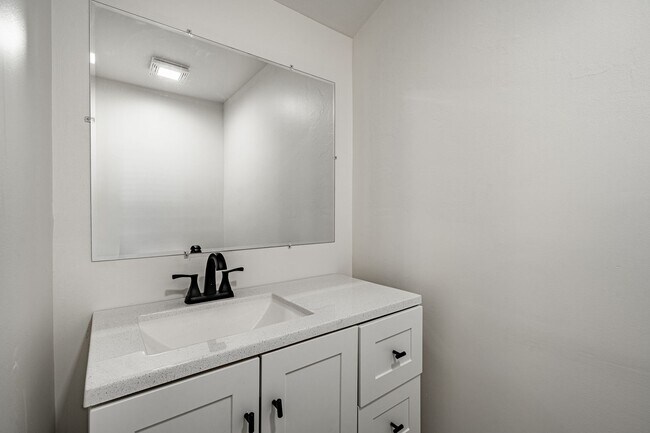 Building Photo - Renovated 4BR Rental in the Heart of West Chester Borough