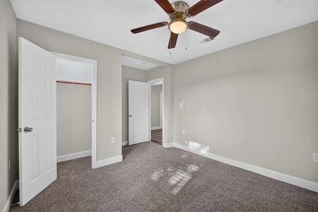 Building Photo - 5217 Pomander Rd