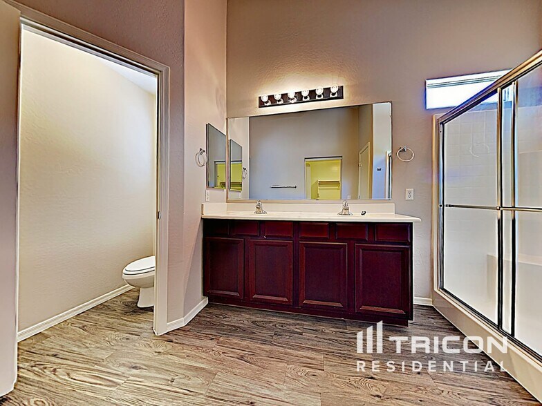 Building Photo - 2117 W Pickett Ct