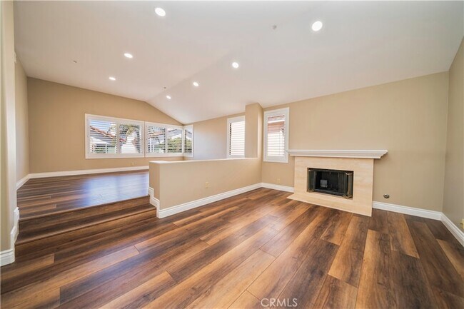 Building Photo - 9531 Montanza Way