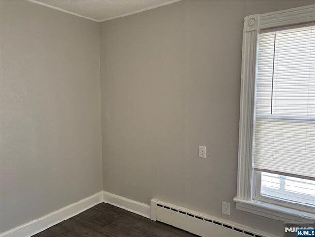 Building Photo - 106 Grand St