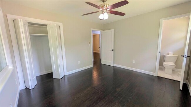 Building Photo - 3318 Hilltop Cir