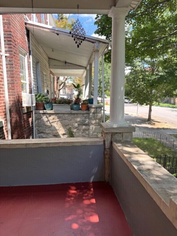 Building Photo - 2216 Whittier Ave