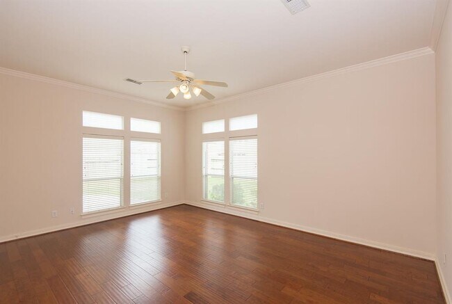 Building Photo - 2313 Echo Harbor Dr