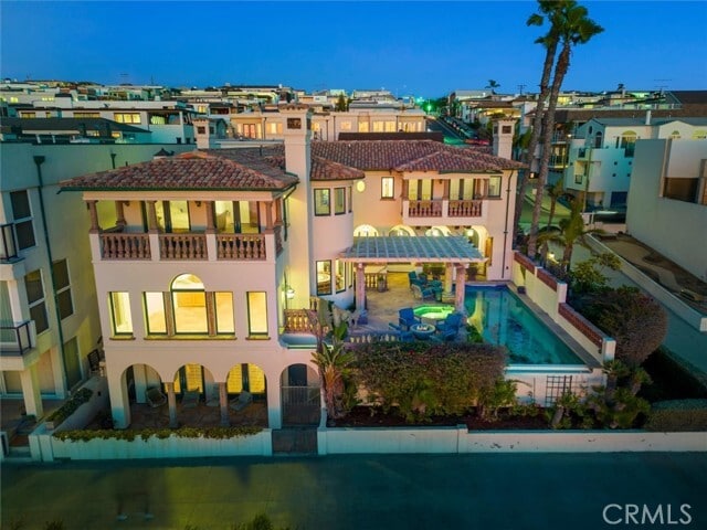 Building Photo - 1500 The Strand