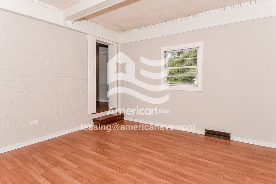 Building Photo - 1908 State Rd S-28-425