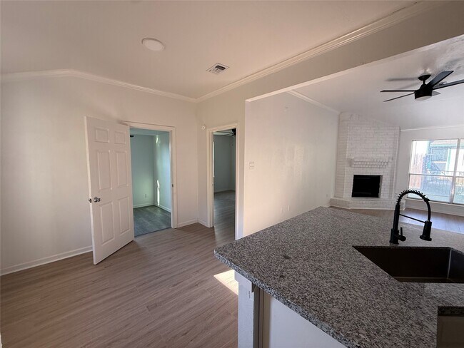 Building Photo - 4807 Maurita Dr