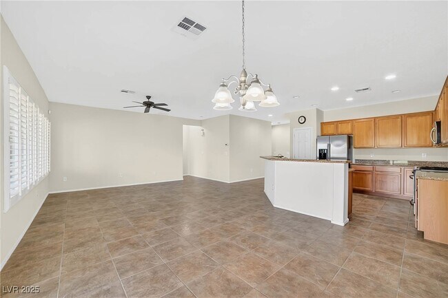 Building Photo - 7349 Shelduck St