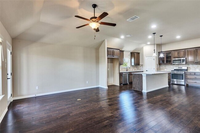 Building Photo - 2132 Montesol Ln
