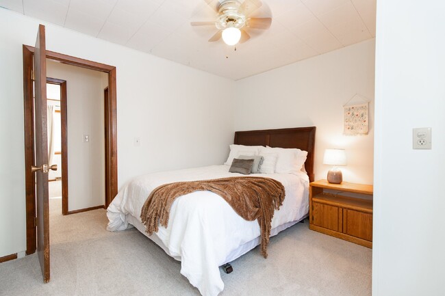 Building Photo - Cozy Rooms for Rent in Bozeman! $850-$1000...