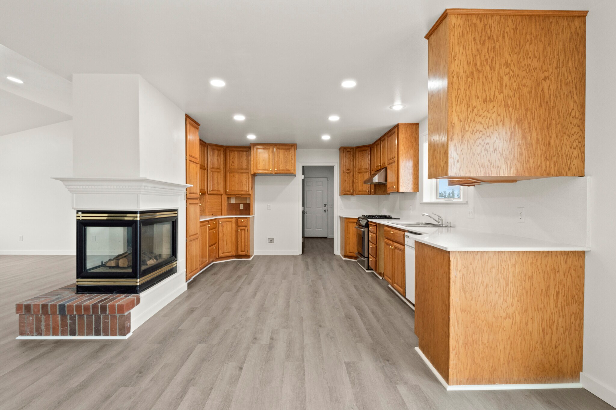 Building Photo - 5704 W Garden Springs Rd