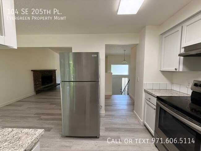 Building Photo - 104 SE 205th Pl