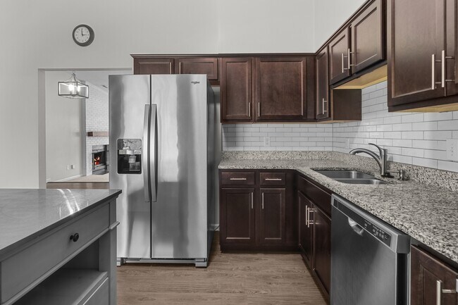 Building Photo - 3409 Woodbaugh Dr