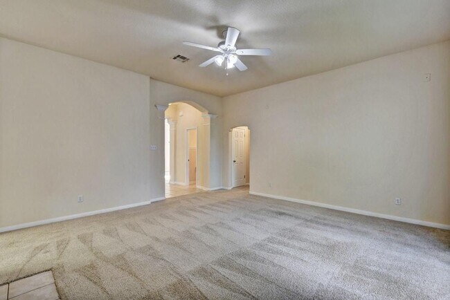 Building Photo - 1016 Savanna Ln