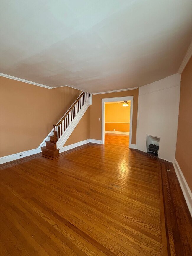Building Photo - Spacious 3 Bedroom Home – Backyard + Porch Included!
