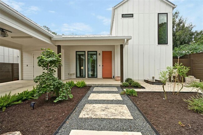 Building Photo - 4416 Gillis St