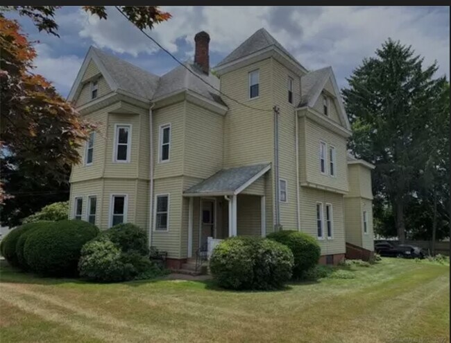 Building Photo - 1418 Farmington Ave