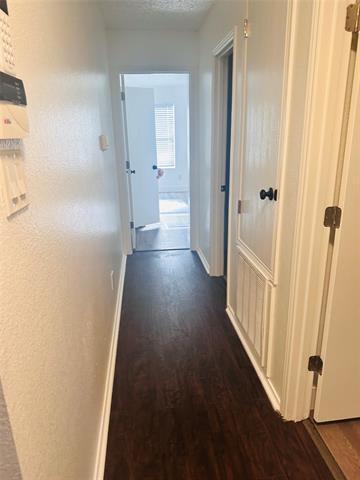 Building Photo - 1002 Mazourka Dr