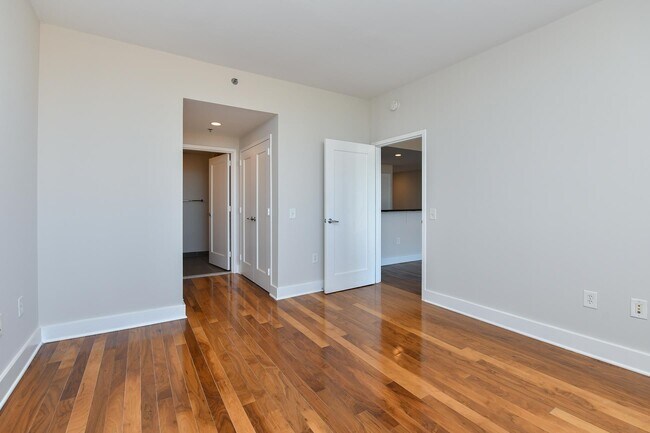 Building Photo - 800 Jackson St