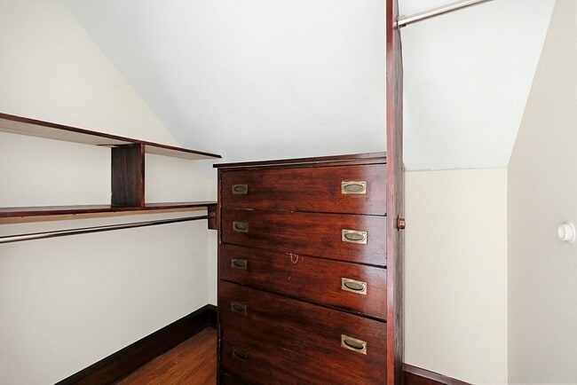 Building Photo - 28 Church St