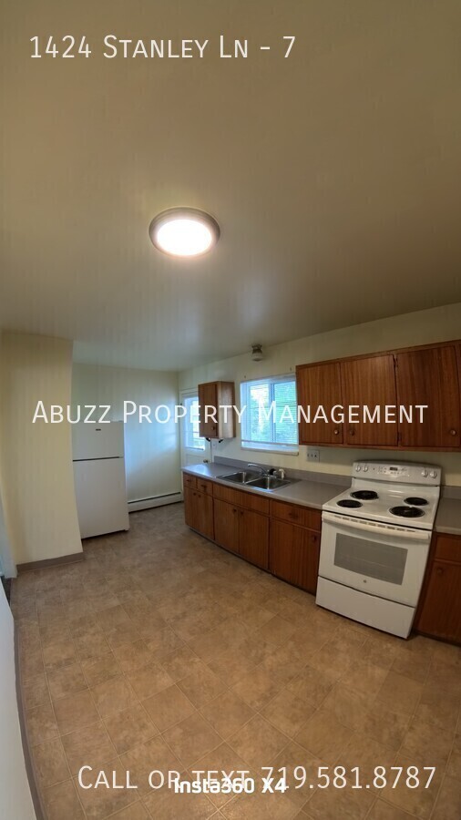 Building Photo - 1424 Stanley Ln