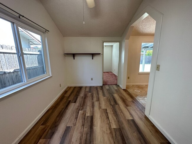 Building Photo - 1135 Amberwood Ln