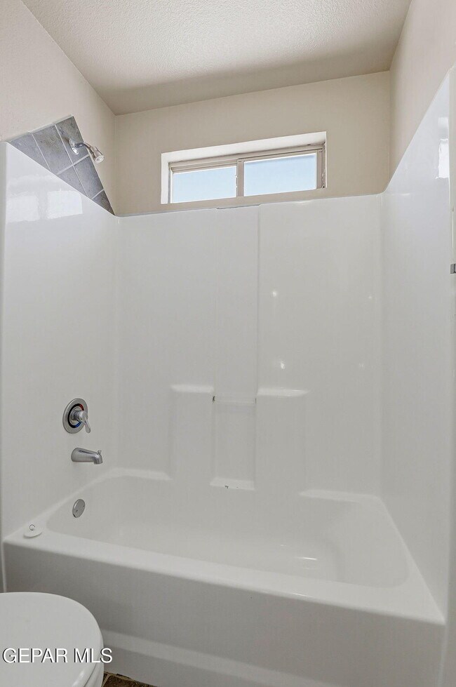 Building Photo - 2300 Glitter Point