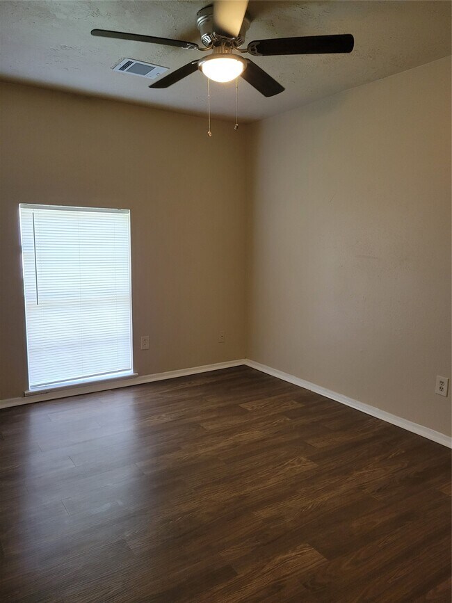 Building Photo - 9915 Towne Brook Ln