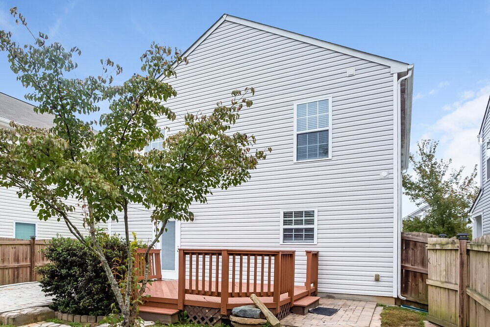 Building Photo - 1350 Haestad Ct