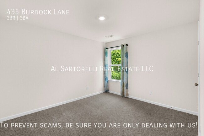 Building Photo - 435 Burdock Ln
