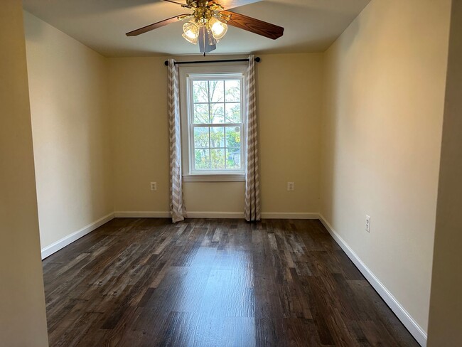 Building Photo - 306 Highland Ave