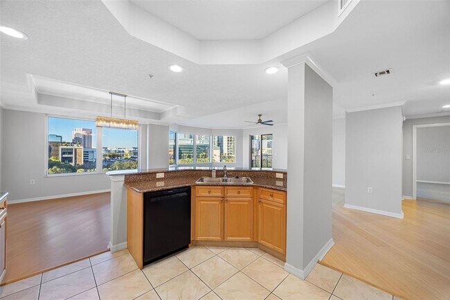 Building Photo - 371 Channelside Walk Way