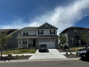 Building Photo - "Spacious 4-Bedroom Retreat in Aurora with 2.5 Baths in Murphy Creek!"