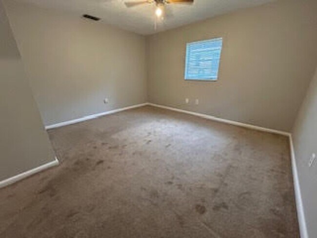 Building Photo - Nice 3/2/2 Home in Lecanto