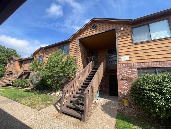 Primary Photo - Super 1 Bedroom Condo in Perfect Condition!