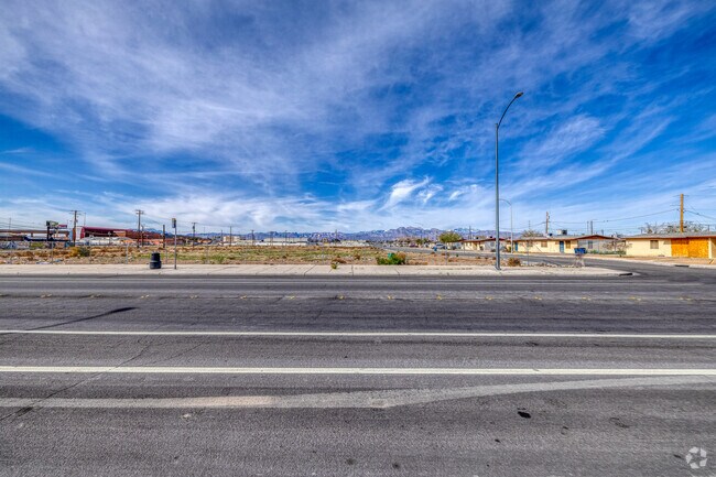 901 W McWilliams Ave - Desert Cactus