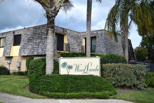 Building Photo - 262 Woodland Rd