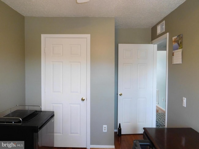 Building Photo - 9300 Caspian Way