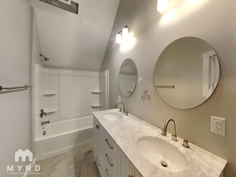 Building Photo - 511 Odell St