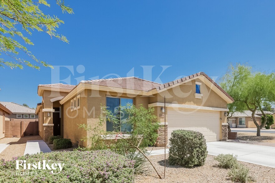 Building Photo - 5230 W Cochise Dr