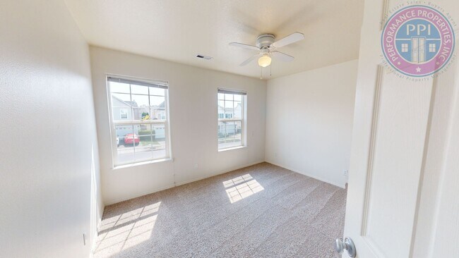 Building Photo - Bethany - Central Air, modern   Pet Friendly, Near Intel/Nike, Excellent Schools