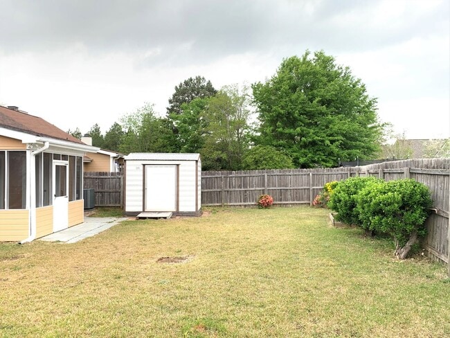 Building Photo - Nice Condo close to RAFB