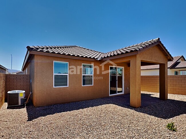 Building Photo - 506 Sacred Lotus Pl