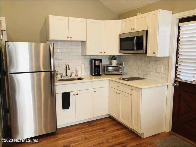 Building Photo - 4257 Longfellow St