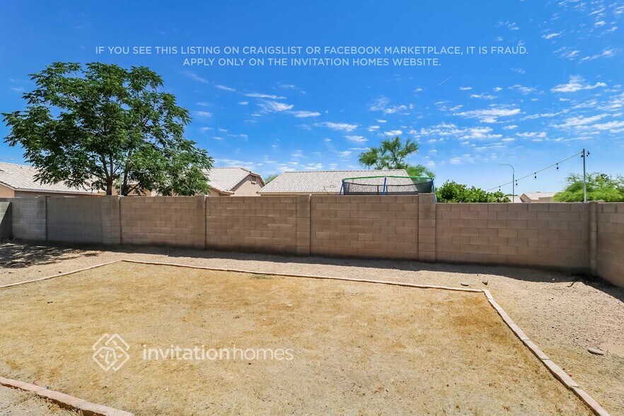 Building Photo - 1925 N 104th Ln