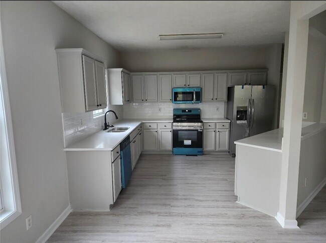 Building Photo - 138 Shady View Pl