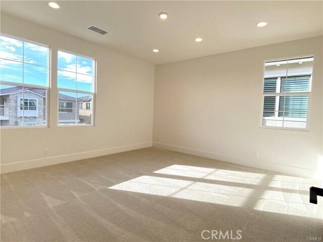 Building Photo - 222 Parkwood