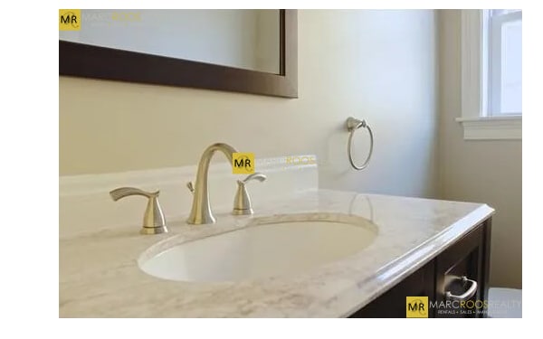 Building Photo - 622 Trapelo Rd