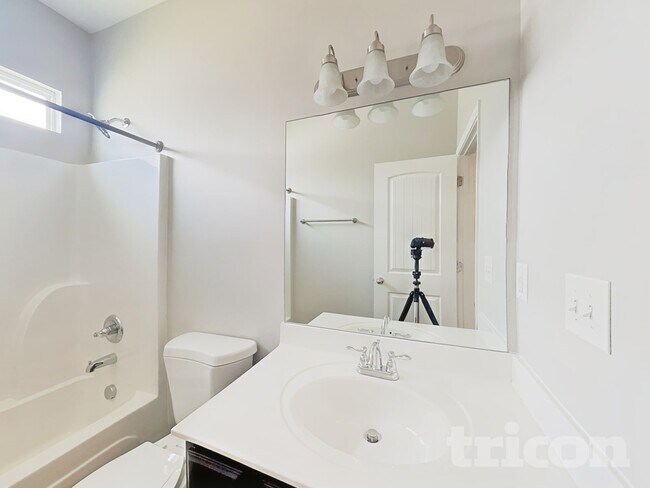 Building Photo - 7509 Nathaniel Woods Blvd